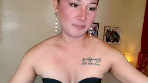 destenierose online show from July 7, 12:35 am