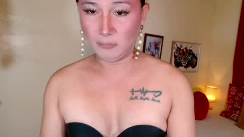 destenierose online show from July 12, 11:51 pm