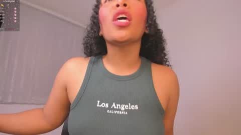 desty_y online show from July 23, 2:04 pm
