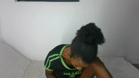 Snapshot of devilish_3710 chatting on June 18, 9:41 pm devilish_3710 online show from June 18, 9:41 pm