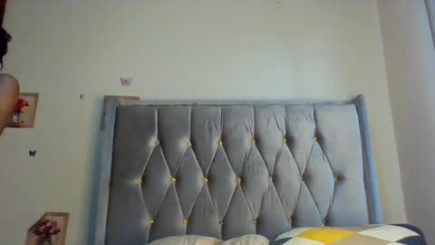 devinegrace7 online show from July 28, 4:08 am