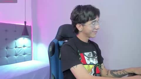 Andy online show from March 28, 8:52 pm