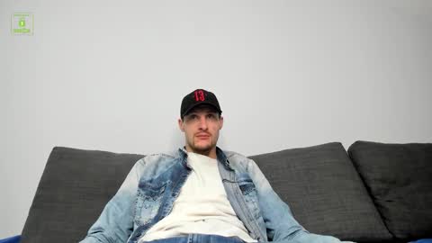 deymond_russo online show from February 22, 5:22 pm