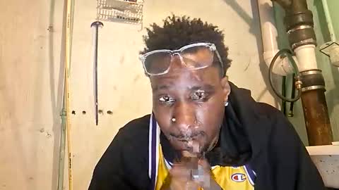 Marcus D-von Steel as the raunchy ass sniffer thrill me with your online show from March 30, 7:09 am