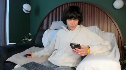 diamond_twink online show from July 15, 5:34 am