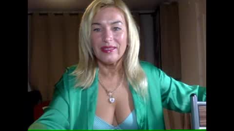 Snapshot of diana583578 chatting on November 11, 5:13 pm diana583578 online show from November 11, 5:13 pm