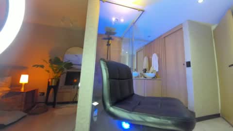 Snapshot of dianac1998 chatting on October 23, 11:14 pm dianac1998 online show from October 23, 11:14 pm