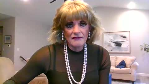 dianeheels online show from January 8, 2:35 pm