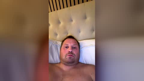 Snapshot of dibbick45 chatting on February 4, 9:42 pm dibbick45 online show from February 4, 9:42 pm