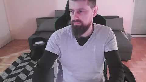 Snapshot of dickstaza chatting on February 23, 7:07 pm dickstaza online show from February 23, 7:07 pm