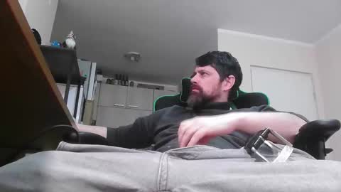 Snapshot of dickstaza chatting on February 18, 2:24 pm dickstaza online show from February 18, 2:24 pm