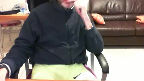 didonc from france..... online show from April 6, 7:26 pm