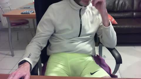 didonc from france..... online show from April 9, 7:19 pm