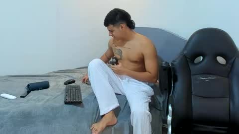 DIEGO CAZAS online show from December 7, 6:43 am