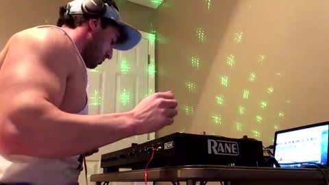 diegodavids online show from February 18, 9:42 pm