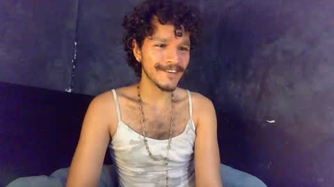 diemond_latinx98 online show from May 12, 3:31 pm