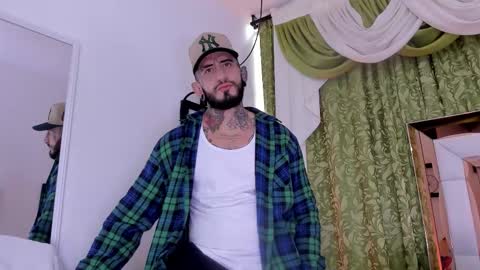 Snapshot of dilan_scootk_ chatting on January 12, 7:30 pm dilan_scootk_ online show from January 12, 7:30 pm