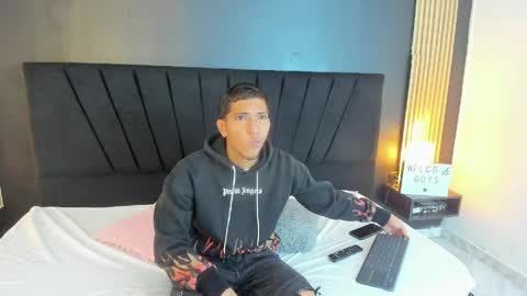 DILAN online show from May 22, 1:06 pm
