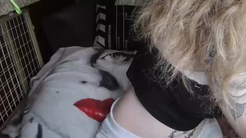 Sofie online show from April 21, 12:44 pm