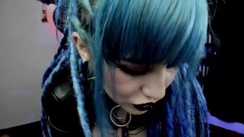 Snapshot of dimmuanddarkness chatting on January 9, 8:32 pm dimmuanddarkness online show from January 9, 8:32 pm