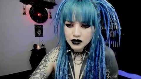 Snapshot of dimmuanddarkness chatting on January 10, 9:33 am dimmuanddarkness online show from January 10, 9:33 am