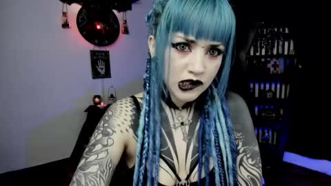 Snapshot of dimmuanddarkness chatting on January 18, 12:09 pm dimmuanddarkness online show from January 18, 12:09 pm