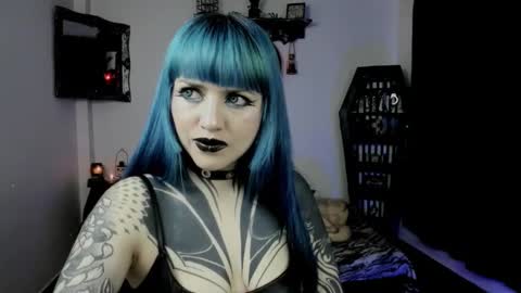 Snapshot of dimmuanddarkness chatting on February 18, 6:31 am dimmuanddarkness online show from February 18, 6:31 am