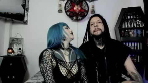 Snapshot of dimmuanddarkness chatting on February 19, 8:54 am dimmuanddarkness online show from February 19, 8:54 am