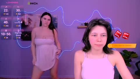 dina_bloom online show from April 9, 6:24 pm