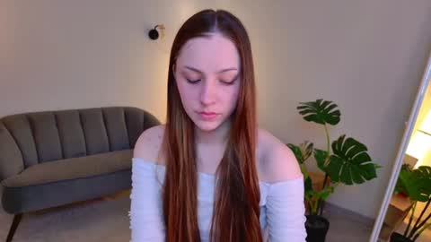 Snapshot of dina_peach chatting on June 19, 6:29 am Dina online show from June 19, 6:29 am