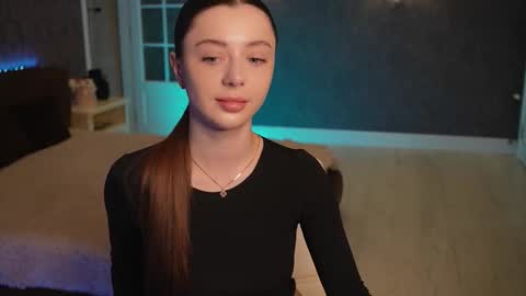 dinacandy online show from March 26, 8:31 am