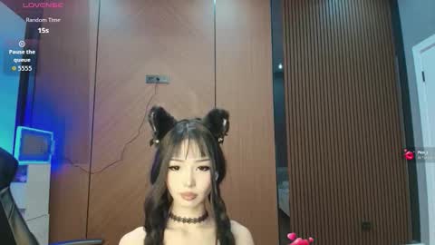 Reina online show from March 5, 1:40 pm