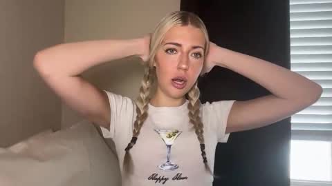 diordelilah online show from March 2, 6:37 pm