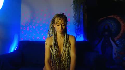 Snapshot of diosa_honey chatting on February 18, 11:01 pm Diosa online show from February 18, 11:01 pm