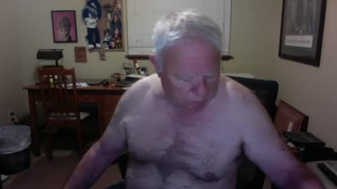 dirtrider195080438 online show from June 29, 4:52 am