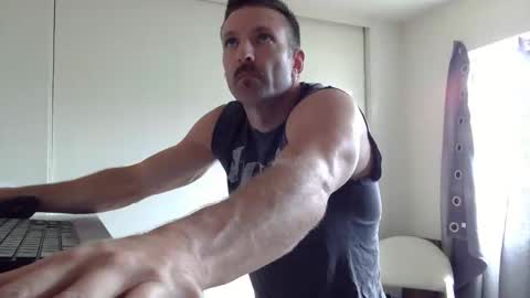 dirty_birdy_ online show from May 12, 7:33 pm