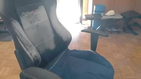dirty_fun_boy online show from August 4, 10:07 am