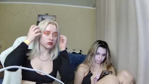 Dirty Kiss69 online show from April 14, 10:27 pm