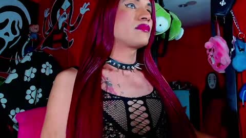 Snapshot of dirtydanezka chatting on May 20, 8:37 pm dirtydanezka online show from May 20, 8:37 pm