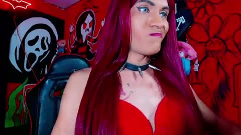 Snapshot of dirtydanezka chatting on June 23, 5:22 pm dirtydanezka online show from June 23, 5:22 pm