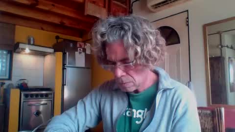 Snapshot of discretopasivo chatting on May 30, 4:15 pm discretopasivo online show from May 30, 4:15 pm