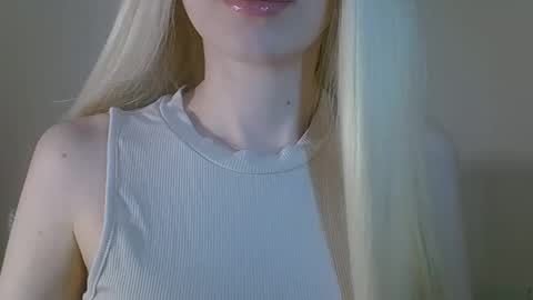 DitaMilton online show from June 4, 8:15 pm