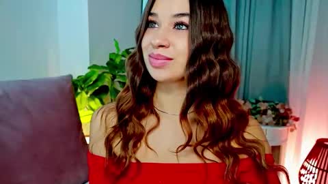 Tia online show from February 13, 6:37 pm