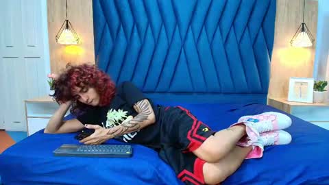 DIVINE online show from May 15, 2:40 am