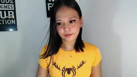 Crystal mae online show from April 23, 2:41 pm