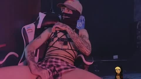 Snapshot of dizzasfuck chatting on April 8, 2:39 pm dizzasfuck online show from April 8, 2:39 pm