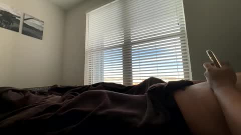 dj9469615 online show from February 7, 4:22 pm