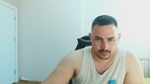 Snapshot of djmute chatting on June 25, 4:23 am STR8 BOYv online show from June 25, 4:23 am