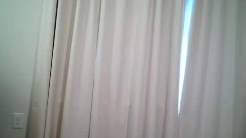 Snapshot of dkj37889 chatting on October 19, 6:19 pm Kyle online show from October 19, 6:19 pm