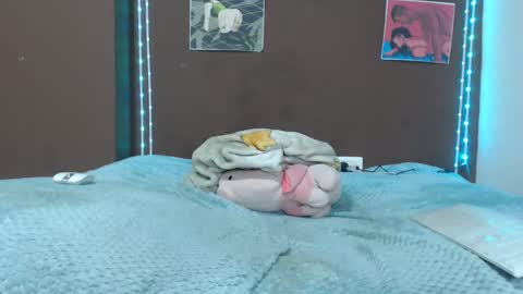 doeschi_fox online show from June 1, 2:46 am